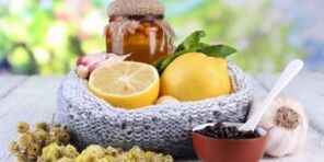 Nëtzlech Ernärung fir Osteochondrosis