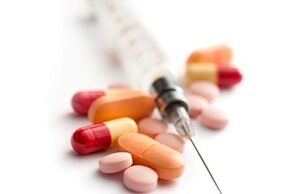 Pëllen an Injektiounen fir d'Behandlung vun Osteochondrose